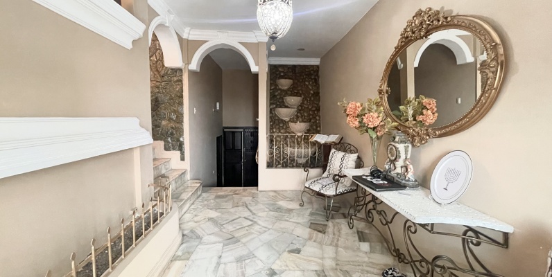 Casa para oficina en alquiler ubicada en Kennedy Norte GeoBienes - Casa para estudiantes en alquiler ubicada en Kennedy Norte (casa independiente) - Plusvalia Guayaquil Casas de venta y alquiler Inmobiliaria Ecuador