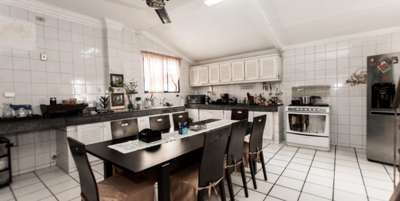 Casa para oficina en alquiler ubicada en Kennedy Norte GeoBienes - Casa para estudiantes en alquiler ubicada en Kennedy Norte (casa independiente) - Plusvalia Guayaquil Casas de venta y alquiler Inmobiliaria Ecuador