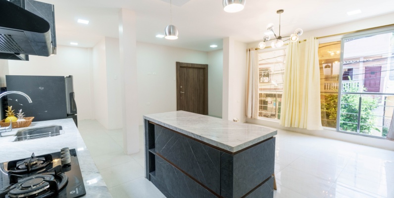 Casa rentera en venta ubicada en la Coop. El Crisol, Norte de Guayaquil GeoBienes - Casa rentera en venta ubicada en la Coop. El Crisol, Norte de Guayaquil - Plusvalia Guayaquil Casas de venta y alquiler Inmobiliaria Ecuador