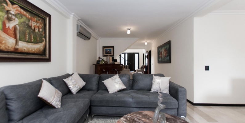 Casa semi amoblada en alquiler ubicada en Ciudad Celeste GeoBienes - Casa semi amoblada en alquiler ubicada en Ciudad Celeste - Plusvalia Guayaquil Casas de venta y alquiler Inmobiliaria Ecuador
