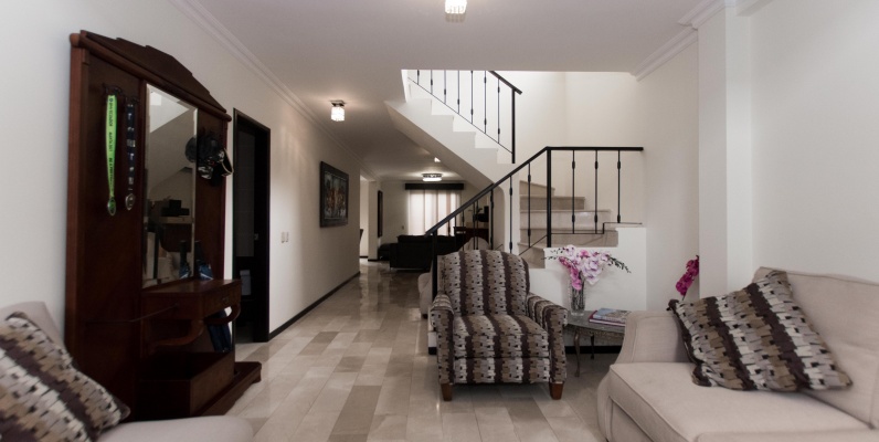 Casa semi amoblada en alquiler ubicada en Ciudad Celeste GeoBienes - Casa semi amoblada en alquiler ubicada en Ciudad Celeste - Plusvalia Guayaquil Casas de venta y alquiler Inmobiliaria Ecuador