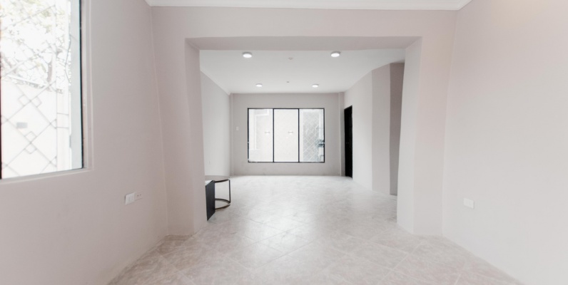 Casa uso comercial en alquiler, Urdesa Central GeoBienes - Casa uso comercial en alquiler, Urdesa Central - Plusvalia Guayaquil Casas de venta y alquiler Inmobiliaria Ecuador