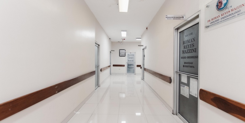 Consultorio clínico amoblado en alquiler ubicado en Clinica Kennedy, junto a Policentro GeoBienes - Consultorio clínico amoblado en alquiler ubicado en Clinica Kennedy, junto a Policentro - Plusvalia Guayaquil Casas de venta y alquiler Inmobiliaria Ecuador