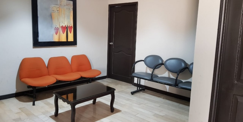 Consultorio semi amoblado en alquiler ubicado en Kennedy Norte GeoBienes - Consultorio semi amoblado en alquiler ubicado en Kennedy Norte - Plusvalia Guayaquil Casas de venta y alquiler Inmobiliaria Ecuador