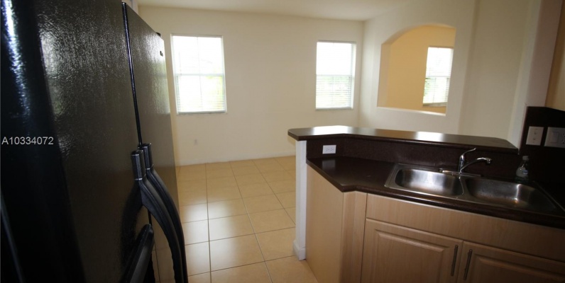 Departamento a la Venta en MIAMI_Fontainebleau Area GeoBienes - Departamento a la Venta en MIAMI_Fontainebleau Area - Plusvalia Guayaquil Casas de venta y alquiler Inmobiliaria Ecuador