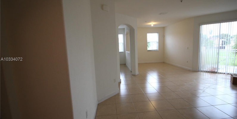Departamento a la Venta en MIAMI_Fontainebleau Area GeoBienes - Departamento a la Venta en MIAMI_Fontainebleau Area - Plusvalia Guayaquil Casas de venta y alquiler Inmobiliaria Ecuador