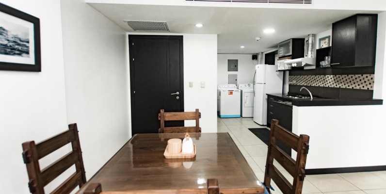 Departamento amoblado en alquiler - Ed. Torres Bellini II, Puerto Santa Ana GeoBienes - Departamento amoblado en alquiler - Ed. Torres Bellini II, Puerto Santa Ana - Plusvalia Guayaquil Casas de venta y alquiler Inmobiliaria Ecuador