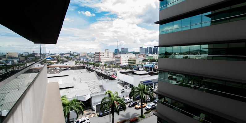 Departamento amoblado en alquiler en Torre del Sol, norte de Guayaquil GeoBienes - Departamento amoblado en alquiler en Torre del Sol, norte de Guayaquil - Plusvalia Guayaquil Casas de venta y alquiler Inmobiliaria Ecuador