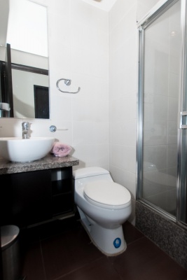 Departamento amoblado en alquiler en Torre del Sol, norte de Guayaquil GeoBienes - Departamento amoblado en alquiler en Torre del Sol, norte de Guayaquil - Plusvalia Guayaquil Casas de venta y alquiler Inmobiliaria Ecuador
