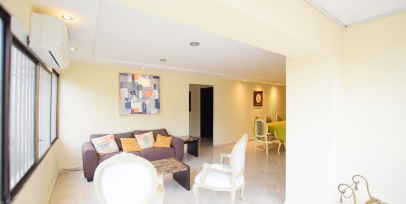 Departamento amoblado en alquiler ubicado en Urdesa Norte GeoBienes - Departamento amoblado en alquiler ubicado en Urdesa Norte - Plusvalia Guayaquil Casas de venta y alquiler Inmobiliaria Ecuador