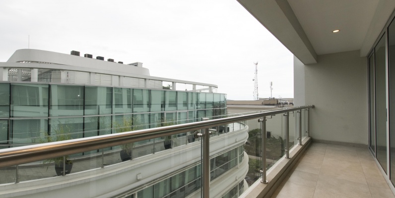 Departamento con Terraza en alquiler ubicado en Arcos Plaza, Samborondón GeoBienes - Departamento con Terraza en alquiler ubicado en Arcos Plaza, Samborondón - Plusvalia Guayaquil Casas de venta y alquiler Inmobiliaria Ecuador