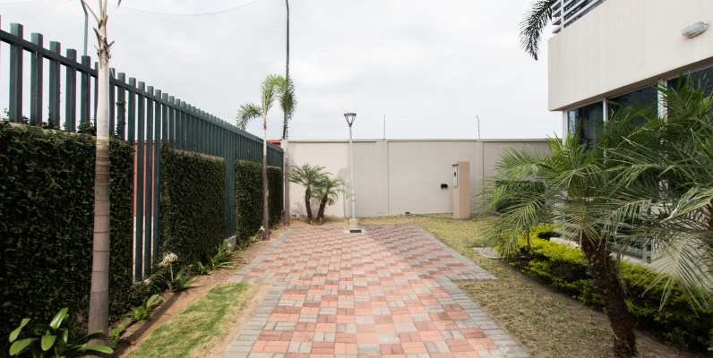 GeoBienes - Departamento de 2 dormitorios en planta baja en venta en La Romareda - Plusvalia Guayaquil Casas de venta y alquiler Inmobiliaria Ecuador