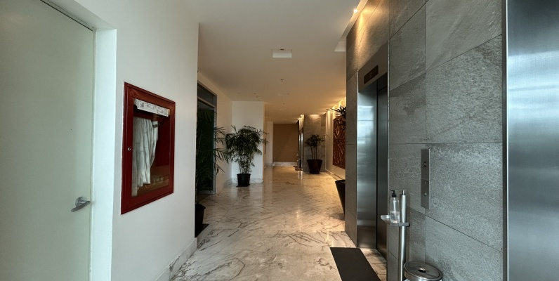 GeoBienes - Departamento de oportunidad en venta en Edificio de lujo Baypoint, San Lorenzo, Salinas - Plusvalia Guayaquil Casas de venta y alquiler Inmobiliaria Ecuador