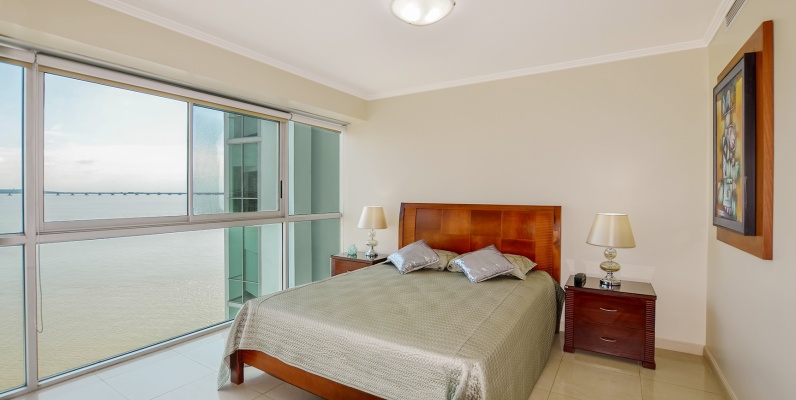 Departamento en alquiler en Riverfront I sector centro de Guayaquil GeoBienes - Departamento en alquiler en Riverfront I sector centro de Guayaquil - Plusvalia Guayaquil Casas de venta y alquiler Inmobiliaria Ecuador