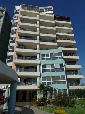 GeoBienes - Departamento en Alquiler en Tennis Club Samborondon, Edificio RIOPORTO - Plusvalia Guayaquil Casas de venta y alquiler Inmobiliaria Ecuador