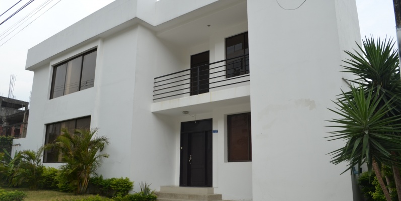Departamento en alquiler en Urbanización parque de los Ceibos sector Colinas de los Ceibos GeoBienes - Departamento en alquiler en Urbanización Parque de los Ceibos sector Ceibos - Plusvalia Guayaquil Casas de venta y alquiler Inmobiliaria Ecuador
