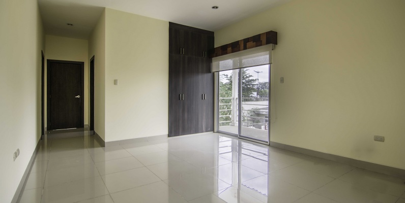 Departamento en alquiler en Urbanización Singapur vía a Samborondón GeoBienes - Departamento en alquiler en Urbanización Singapur vía a Samborondón - Plusvalia Guayaquil Casas de venta y alquiler Inmobiliaria Ecuador