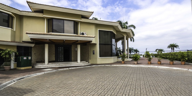 Departamento en alquiler en Urbanización Singapur vía a Samborondón GeoBienes - Departamento en alquiler en Urbanización Singapur vía a Samborondón - Plusvalia Guayaquil Casas de venta y alquiler Inmobiliaria Ecuador