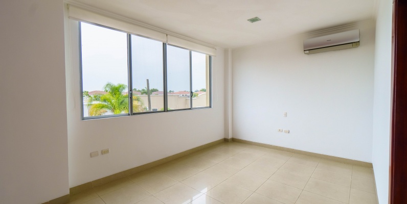 Departamento en alquiler sector UEES, Aranda del Río, Samborondón GeoBienes - Departamento en alquiler sector UEES, Aranda del Río, Samborondón - Plusvalia Guayaquil Casas de venta y alquiler Inmobiliaria Ecuador