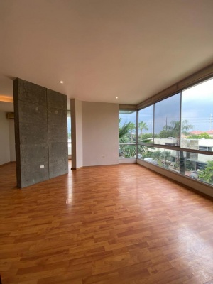 GeoBienes - Departamento en alquiler ubicado en Av. Samborondón - Plusvalia Guayaquil Casas de venta y alquiler Inmobiliaria Ecuador