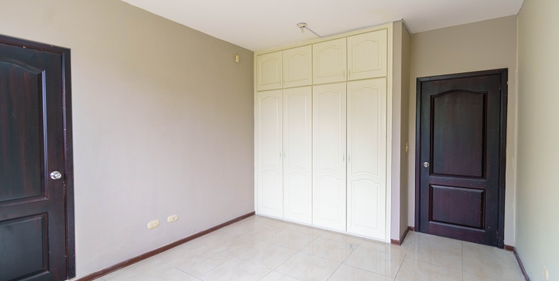 Departamento en alquiler ubicado en Condominio Alexandra, Lomas de Urdesa GeoBienes - Departamento en alquiler ubicado en Condominio Alexandra, Lomas de Urdesa - Plusvalia Guayaquil Casas de venta y alquiler Inmobiliaria Ecuador