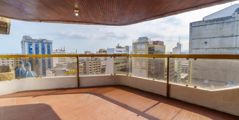 Departamento en alquiler ubicado en Edificio 300, Centro de Guayaquil. GeoBienes - Departamento en alquiler ubicado en Edificio 300, Centro de Guayaquil. - Plusvalia Guayaquil Casas de venta y alquiler Inmobiliaria Ecuador