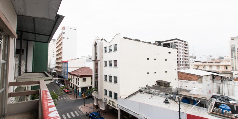Departamento en alquiler ubicado en el Centro de Guayaquil GeoBienes - Departamento en alquiler ubicado en el Centro de Guayaquil - Plusvalia Guayaquil Casas de venta y alquiler Inmobiliaria Ecuador