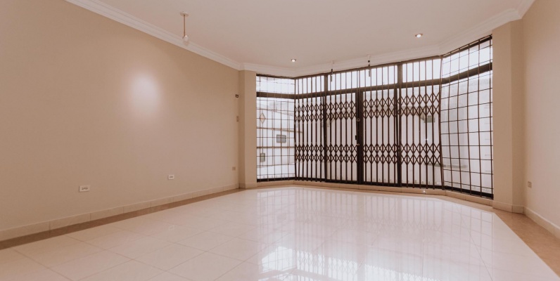 Departamento en alquiler ubicado en Los Alamos, norte de Guayaquil GeoBienes - Departamento en alquiler ubicado en Los Alamos, norte de Guayaquil - Plusvalia Guayaquil Casas de venta y alquiler Inmobiliaria Ecuador