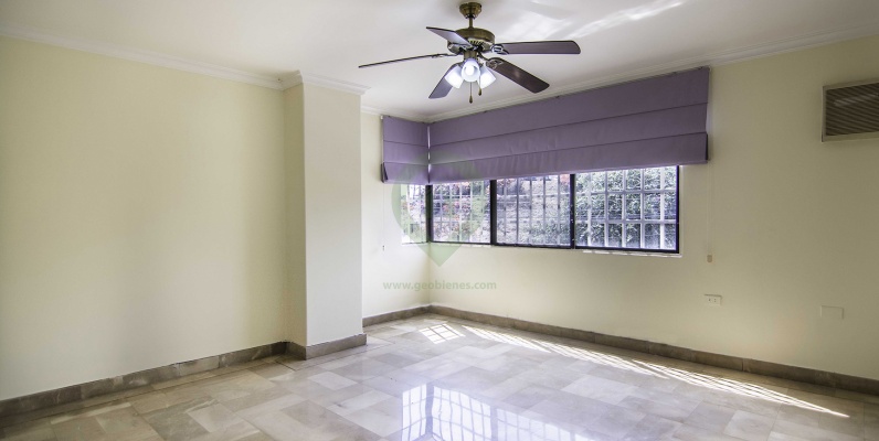 Departamento en venta en Lomas de Urdesa norte de Guayaquil GeoBienes - Departamento en venta en Lomas de Urdesa norte de Guayaquil - Plusvalia Guayaquil Casas de venta y alquiler Inmobiliaria Ecuador