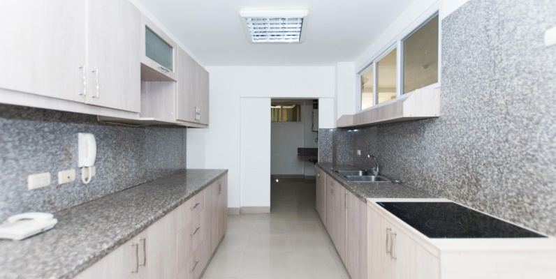 Departamento en venta Samborondon, Britannia 1 GeoBienes - Departamento en venta Samborondon, Britannia 1 - Plusvalia Guayaquil Casas de venta y alquiler Inmobiliaria Ecuador