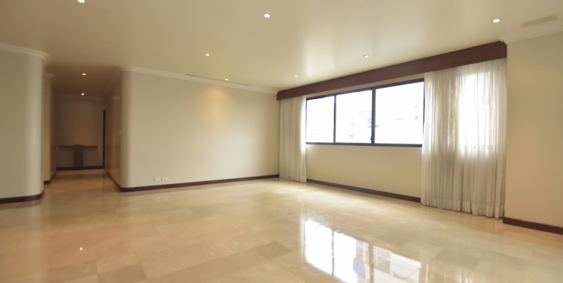 Departamento en venta ubicado en Edificio Los Olivos II, Los Ceibos GeoBienes - Departamento en venta ubicado en Edificio Olivos II, Los Ceibos - Plusvalia Guayaquil Casas de venta y alquiler Inmobiliaria Ecuador