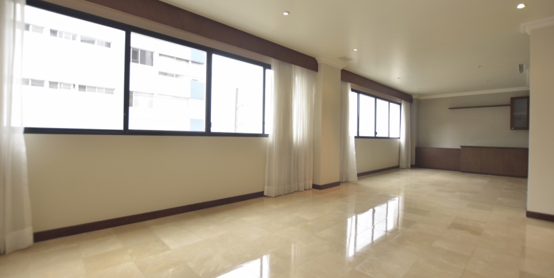 GeoBienes - Departamento en venta ubicado en Edificio Olivos II, Los Ceibos - Plusvalia Guayaquil Casas de venta y alquiler Inmobiliaria Ecuador