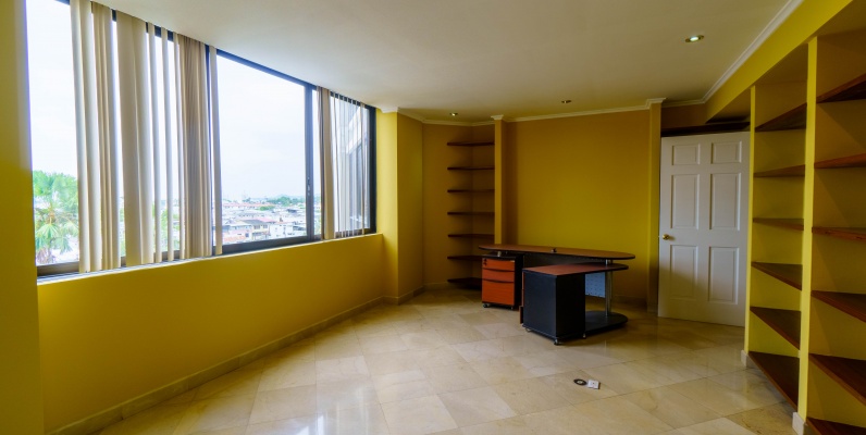 Departamento en venta ubicado en Edificio River Walk, Samborondón GeoBienes - Departamento en venta ubicado en Edificio River Walk, Samborondón - Plusvalia Guayaquil Casas de venta y alquiler Inmobiliaria Ecuador