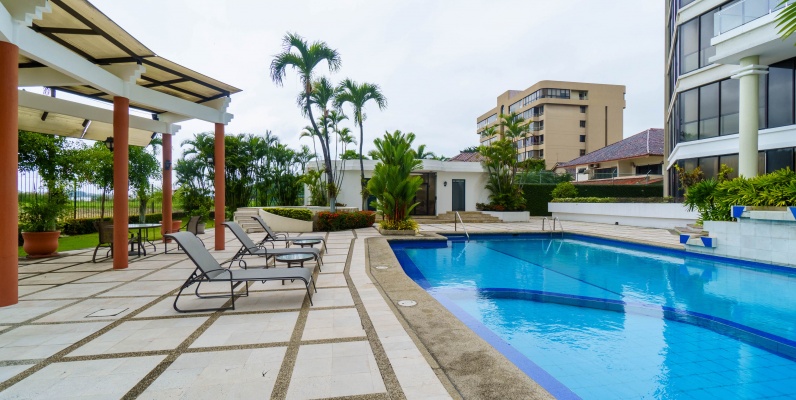 Departamento en venta ubicado en Edificio River Walk, Samborondón GeoBienes - Departamento en venta ubicado en Edificio River Walk, Samborondón - Plusvalia Guayaquil Casas de venta y alquiler Inmobiliaria Ecuador