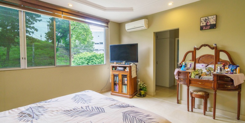 Departamento en venta ubicado en la Ciudadela Las Cumbres, Los Ceibos GeoBienes - Departamento en venta ubicado en la Ciudadela Las Cumbres, Los Ceibos - Plusvalia Guayaquil Casas de venta y alquiler Inmobiliaria Ecuador