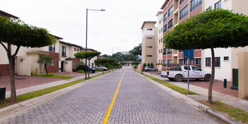 GeoBienes - Departamento en venta ubicado en la Urbanización Costa Brisa, Vía a la Costa - Plusvalia Guayaquil Casas de venta y alquiler Inmobiliaria Ecuador