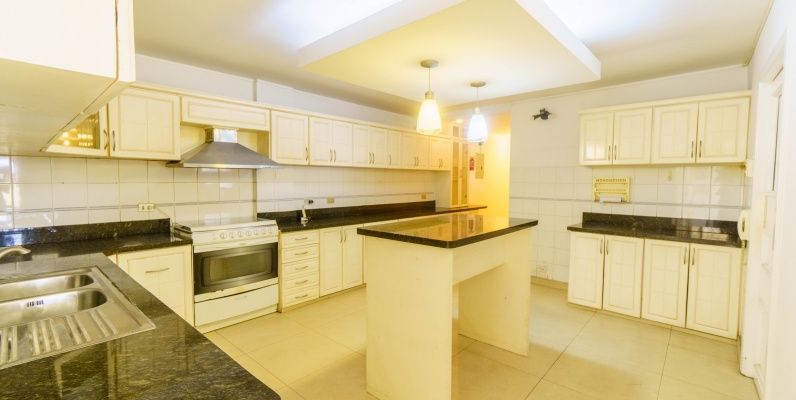 Departamento en venta ubicado en Lomas de Urdesa, Norte de Guayaquil GeoBienes - Departamento en venta ubicado en Lomas de Urdesa, Norte de Guayaquil - Plusvalia Guayaquil Casas de venta y alquiler Inmobiliaria Ecuador