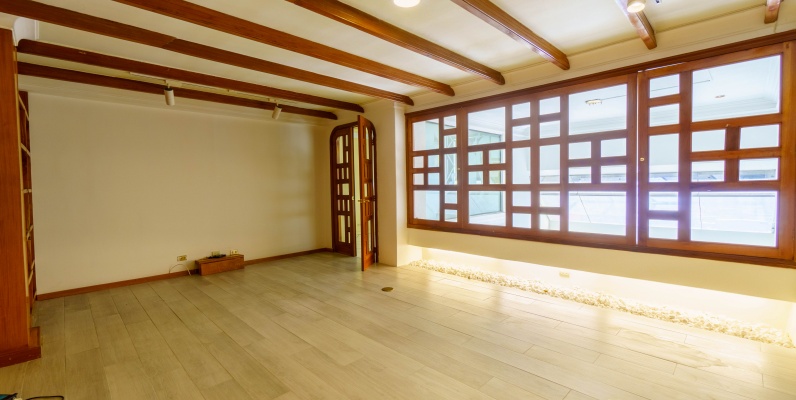 Departamento en venta ubicado en Lomas de Urdesa, Norte de Guayaquil GeoBienes - Departamento en venta ubicado en Lomas de Urdesa, Norte de Guayaquil - Plusvalia Guayaquil Casas de venta y alquiler Inmobiliaria Ecuador