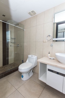 Departamento en venta ubicado en Torres Bellini II, Puerto Santa Ana GeoBienes - Departamento en venta ubicado en Torres Bellini II, Puerto Santa Ana - Plusvalia Guayaquil Casas de venta y alquiler Inmobiliaria Ecuador