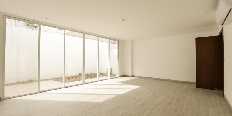Departamento en venta ubicado en Urb. Riu - Vía Samborondón Km 5 GeoBienes - Departamento en venta ubicado en Urb. Riu - Vía Samborondón Km 5 - Plusvalia Guayaquil Casas de venta y alquiler Inmobiliaria Ecuador