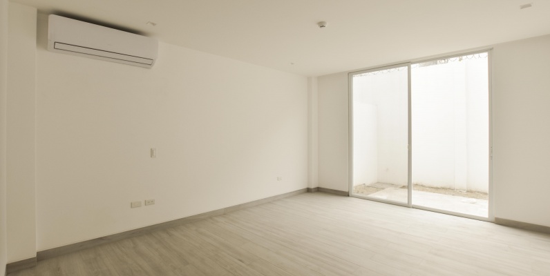 Departamento en venta ubicado en Urb. Riu - Vía Samborondón Km 5 GeoBienes - Departamento en venta ubicado en Urb. Riu - Vía Samborondón Km 5 - Plusvalia Guayaquil Casas de venta y alquiler Inmobiliaria Ecuador