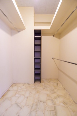 Departamento en venta ubicado frente al Malecón 2000, Centro de Guayaquil GeoBienes - Departamento en venta ubicado frente al Malecón 2000, Centro de Guayaquil - Plusvalia Guayaquil Casas de venta y alquiler Inmobiliaria Ecuador
