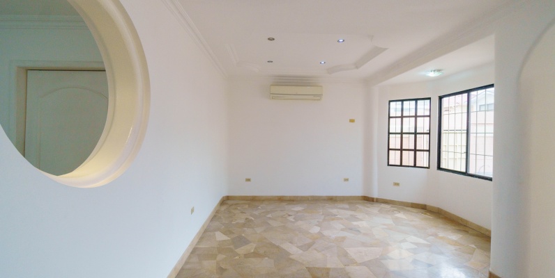 Departamentos en venta ubicada en la Urbanización Puerto Azul, Vía a la Costa GeoBienes - Departamento en venta ubicada en la Urbanización Puerto Azul, Vía a la Costa - Plusvalia Guayaquil Casas de venta y alquiler Inmobiliaria Ecuador
