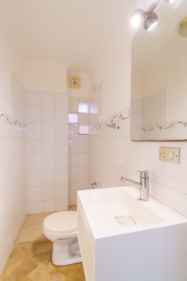 Departamentos en venta ubicada en la Urbanización Puerto Azul, Vía a la Costa GeoBienes - Departamento en venta ubicada en la Urbanización Puerto Azul, Vía a la Costa - Plusvalia Guayaquil Casas de venta y alquiler Inmobiliaria Ecuador