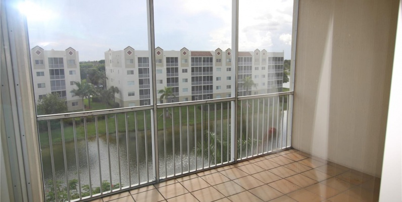 Departmento a la Venta en DORAL ISLES GeoBienes - Departamento a la Venta en DORAL ISLES - Plusvalia Guayaquil Casas de venta y alquiler Inmobiliaria Ecuador