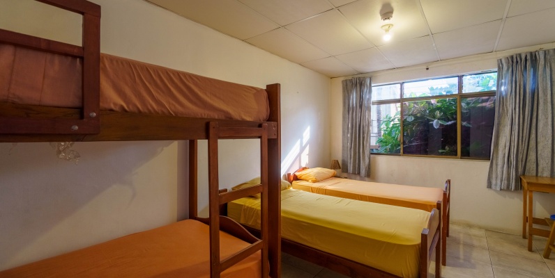 Edificio en venta ubicado en Balsamos Sur, Urdesa GeoBienes - Edificio, hotel, hostal, comercial, en alquiler Urdesa, Balsamos Sur - Plusvalia Guayaquil Casas de venta y alquiler Inmobiliaria Ecuador