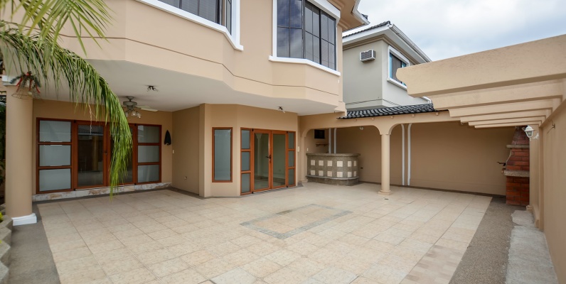 GeoBienes - Casa en venta en Ceibos Norte Guayaquil - Plusvalia Guayaquil Casas de venta y alquiler Inmobiliaria Ecuador