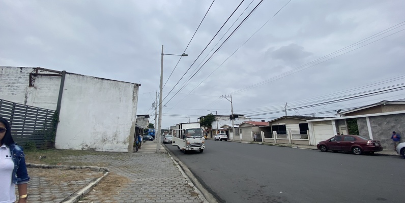 Galpón, terreno mediano impacto, oficinas en venta ubicada al Sur de Guayaquil GeoBienes - Galpón, terreno mediano impacto, oficinas en venta ubicada al Sur de Guayaquil - Plusvalia Guayaquil Casas de venta y alquiler Inmobiliaria Ecuador