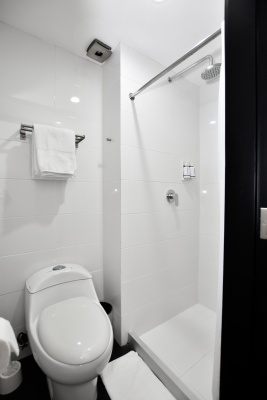 Hotel en venta ubicado en Vicente Rocafuerte 250 y Manuel J. Calle GeoBienes - Hotel en venta ubicado en Vicente Rocafuerte 250 y Manuel J. Calle - Plusvalia Guayaquil Casas de venta y alquiler Inmobiliaria Ecuador