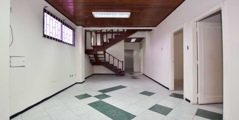 GeoBienes - oficina comercial en alquiler en Urdesa Central, Norte de Guayaquil - Plusvalia Guayaquil Casas de venta y alquiler Inmobiliaria Ecuador